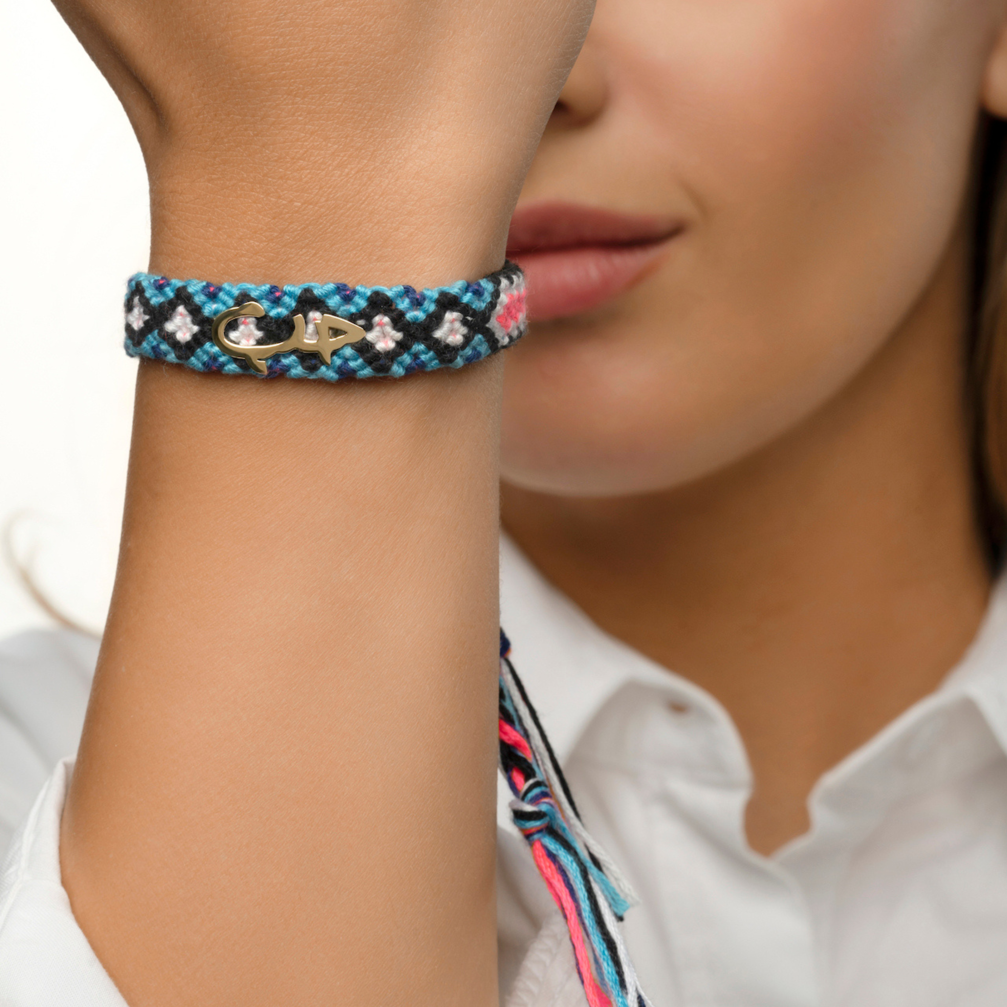 HOBB - 18K Small "Love" Fabric Bracelet